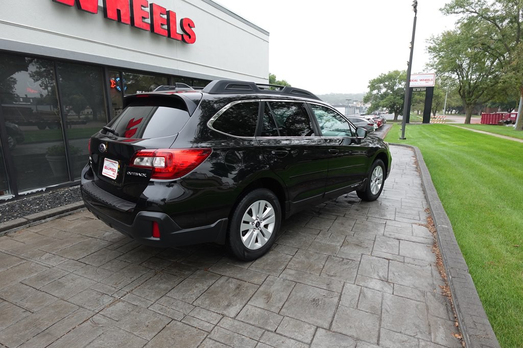 2018 Subaru Outback Image 3