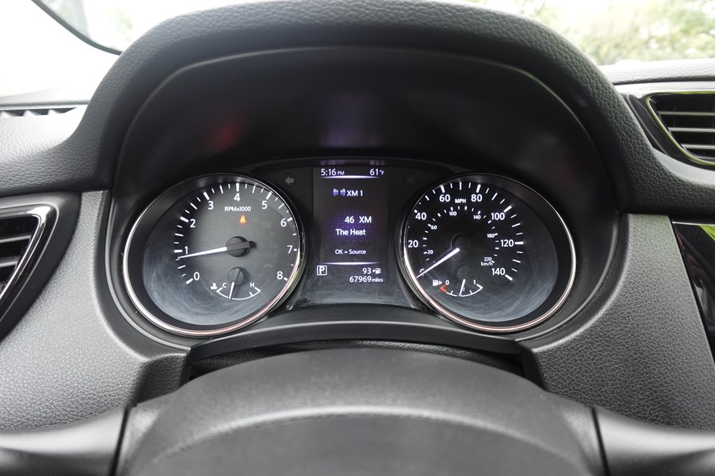 2017 Nissan Rogue Image 16