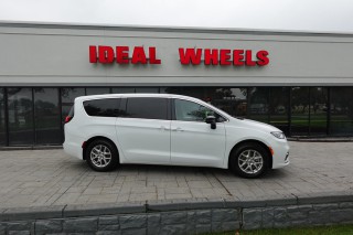 Image for 2024 Chrysler Pacifica Touring L ID: 7688258