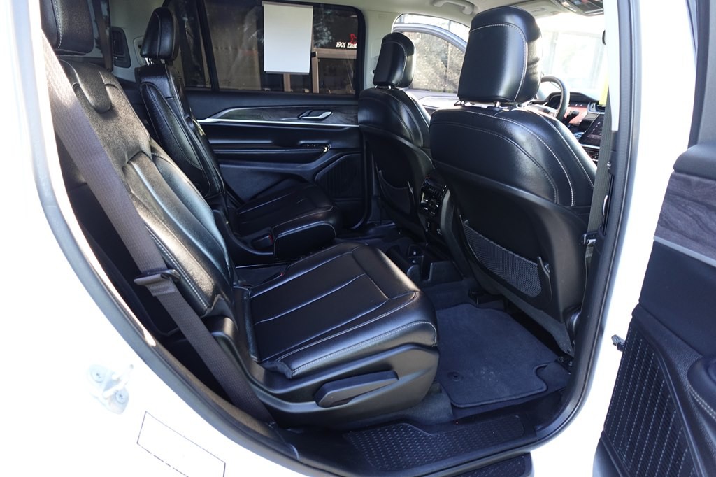 2023 Jeep Grand Cherokee Image 18