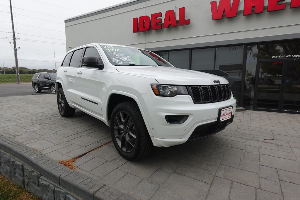 2021 Jeep Grand Cherokee Image 2