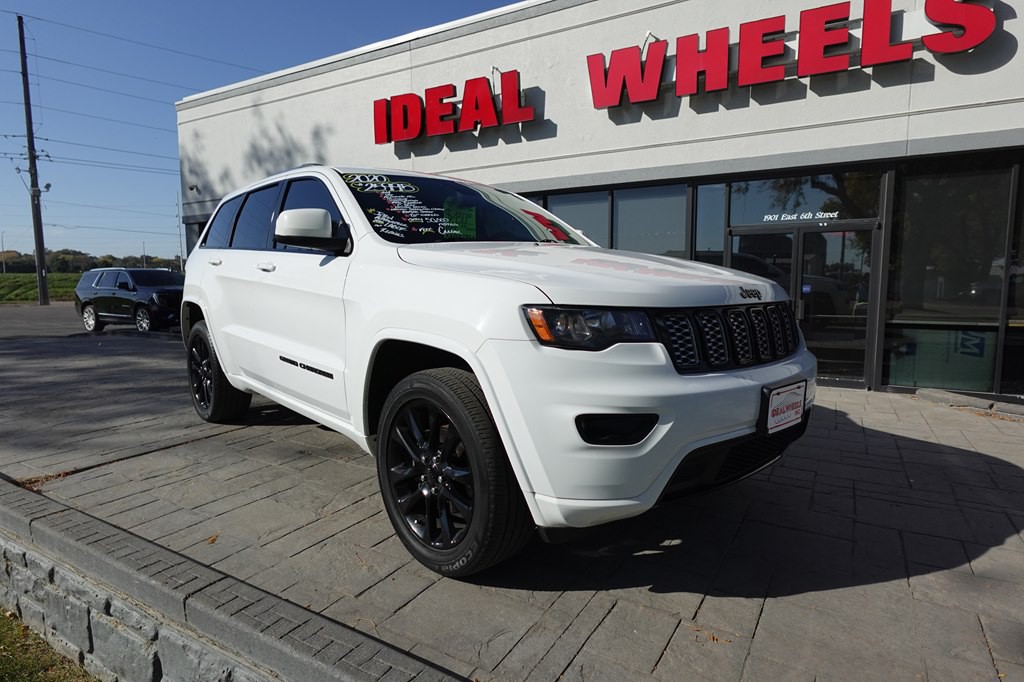 2020 Jeep Grand Cherokee Image 2
