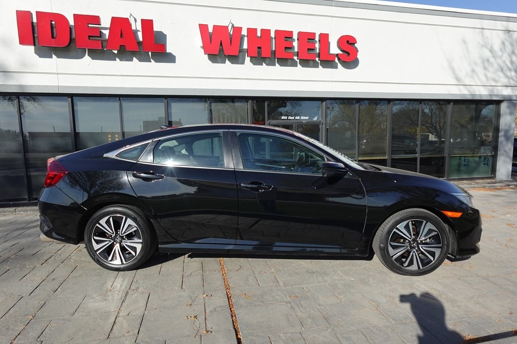 2017 Honda Civic Image 2