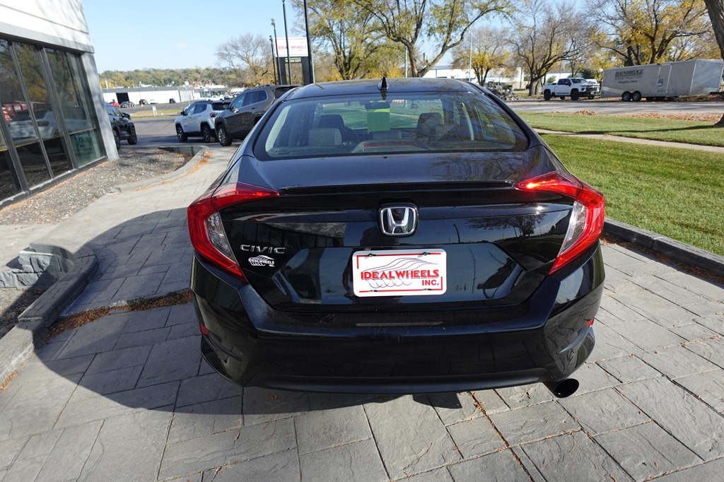2017 Honda Civic Image 4