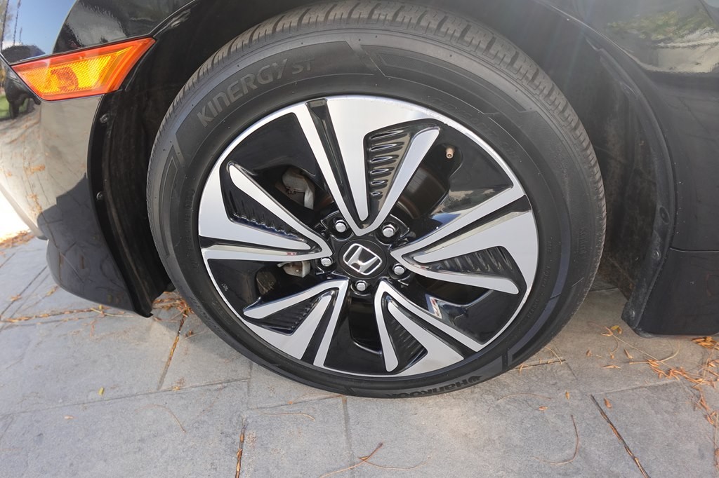 2017 Honda Civic Image 15