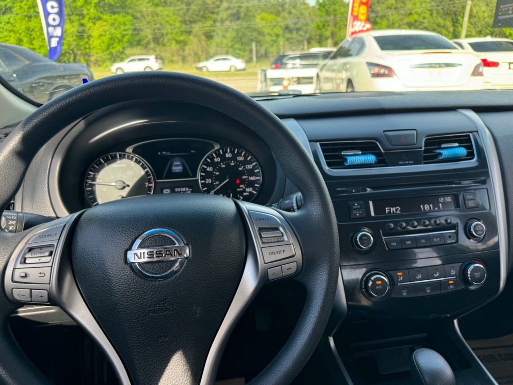 2014 Nissan Altima Image 8