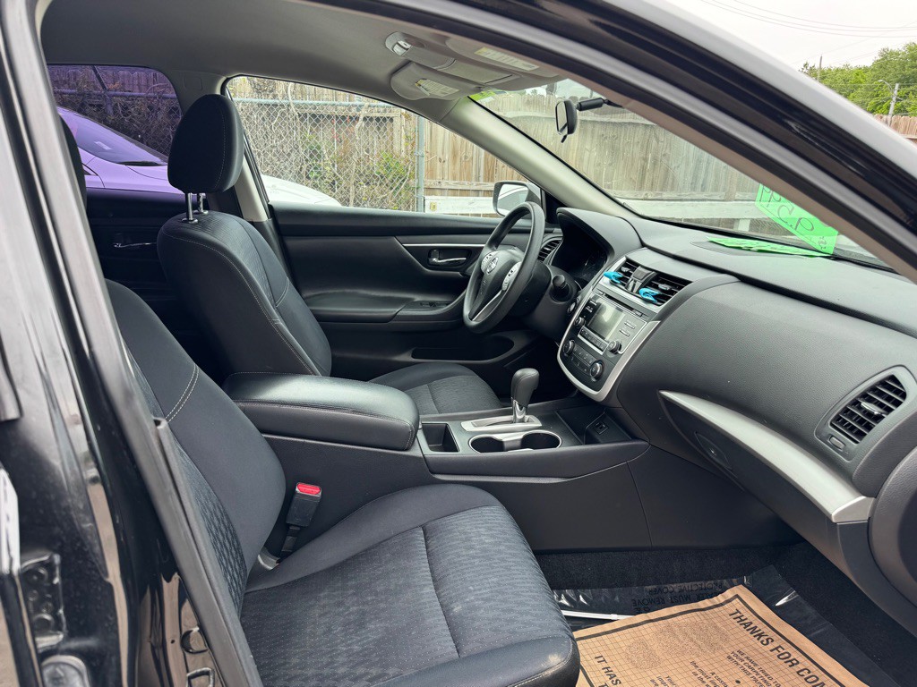 2017 Nissan Altima Image 5