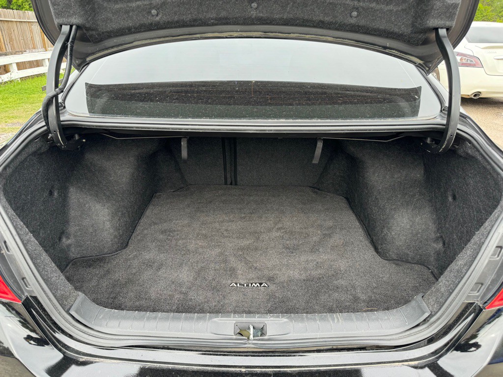 2017 Nissan Altima Image 7