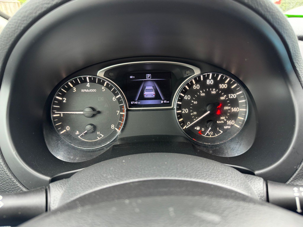 2017 Nissan Altima Image 9