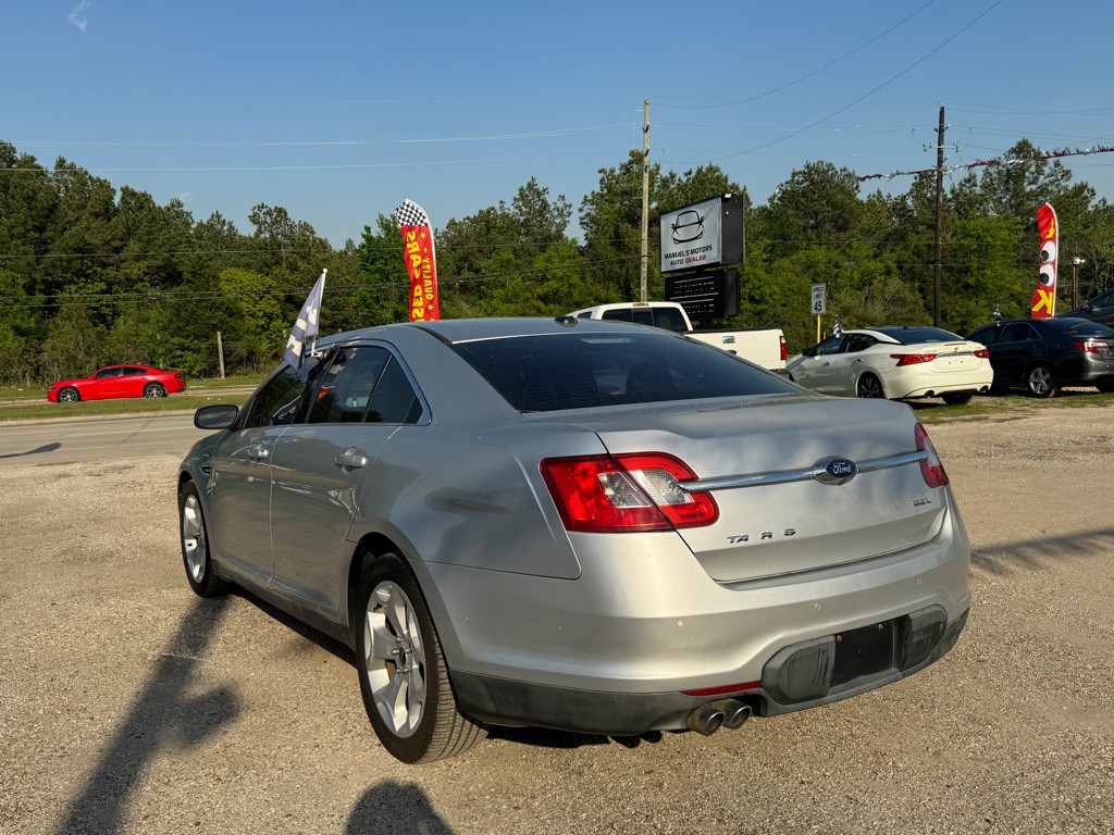 2011 Ford Taurus Image 4
