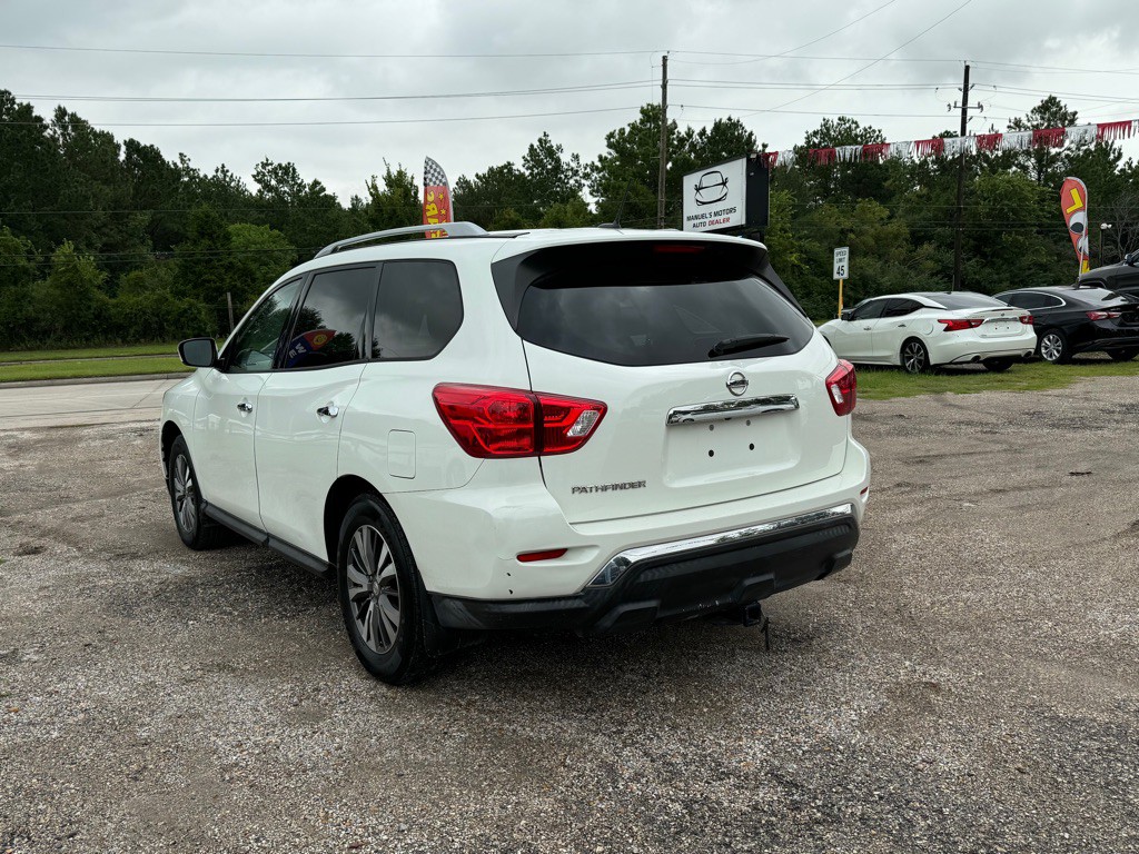 2017 Nissan Pathfinder Image 4
