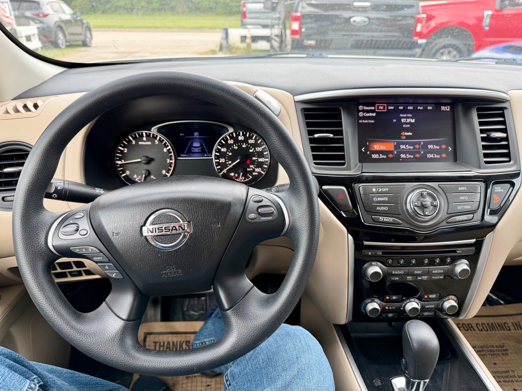 2017 Nissan Pathfinder Image 8