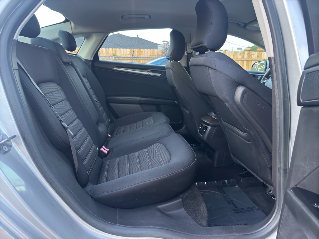 2016 Ford Fusion Image 5