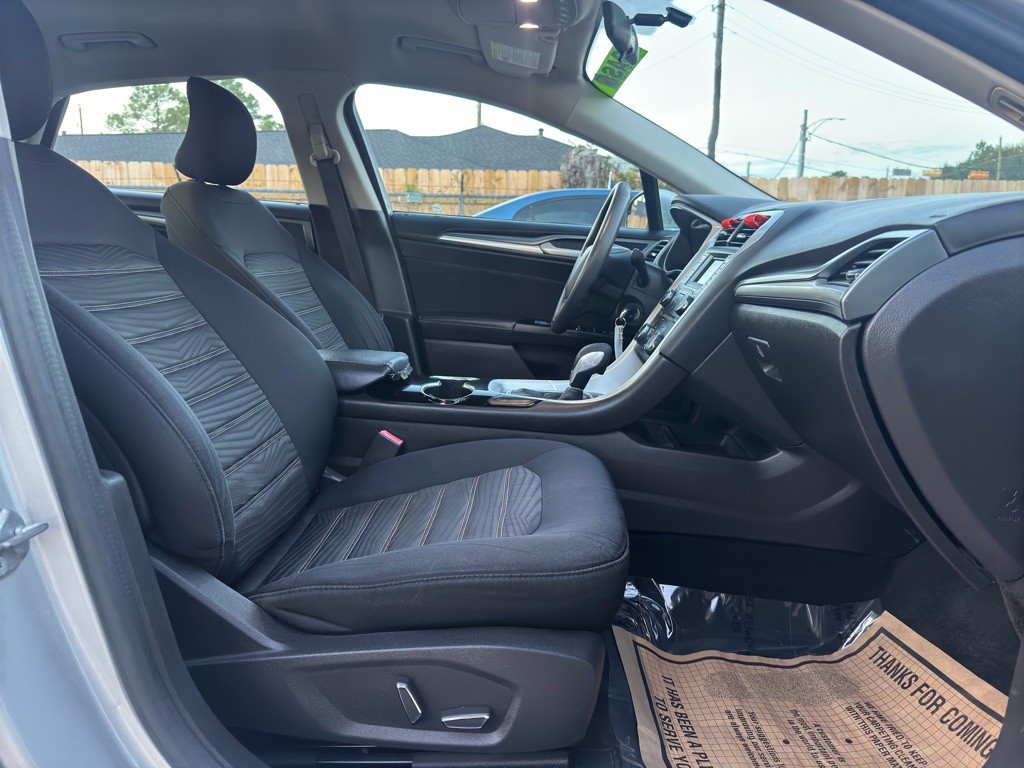 2016 Ford Fusion Image 6