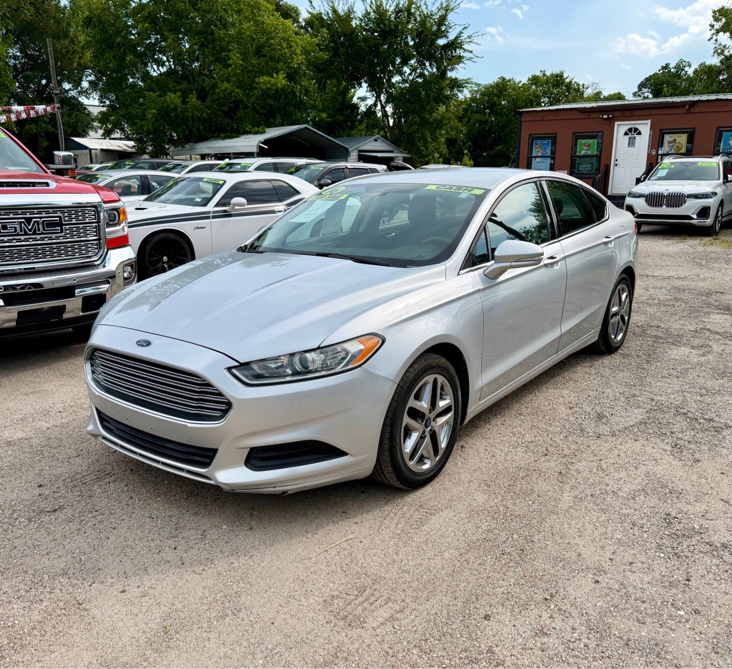 2016 Ford Fusion Image 2
