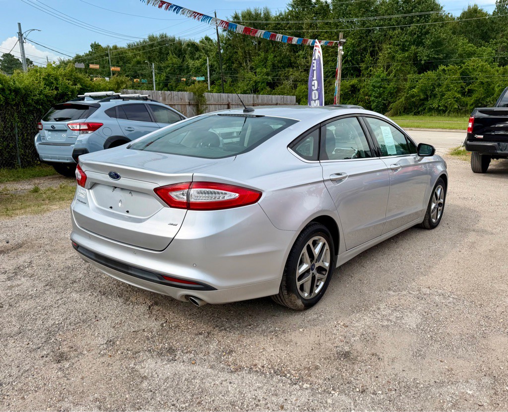 2016 Ford Fusion Image 4