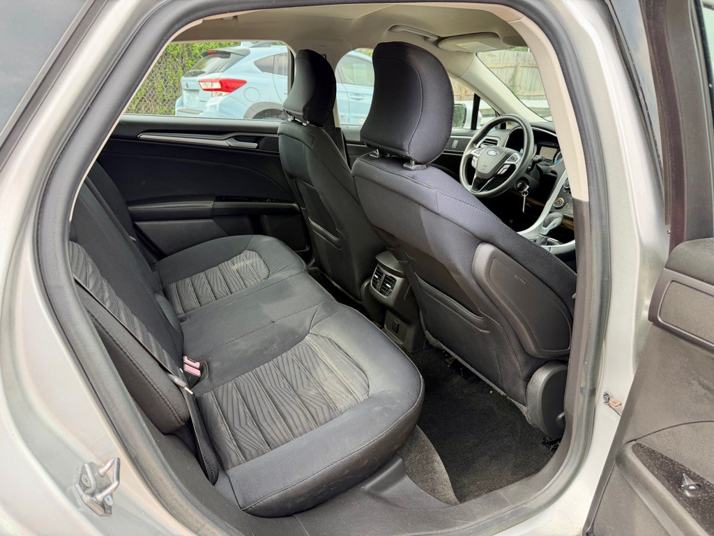 2016 Ford Fusion Image 6