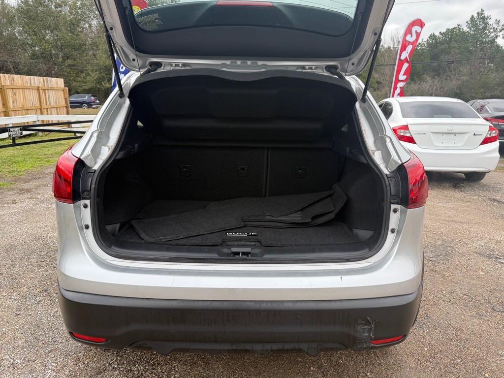 2019 Nissan Rogue Image 5