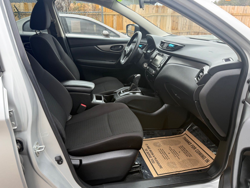 2019 Nissan Rogue Image 6