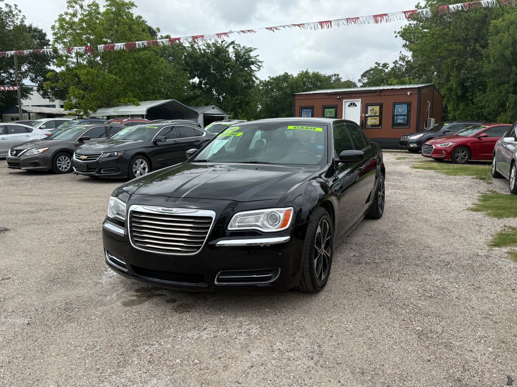 2014 Chrysler 300 Image 1