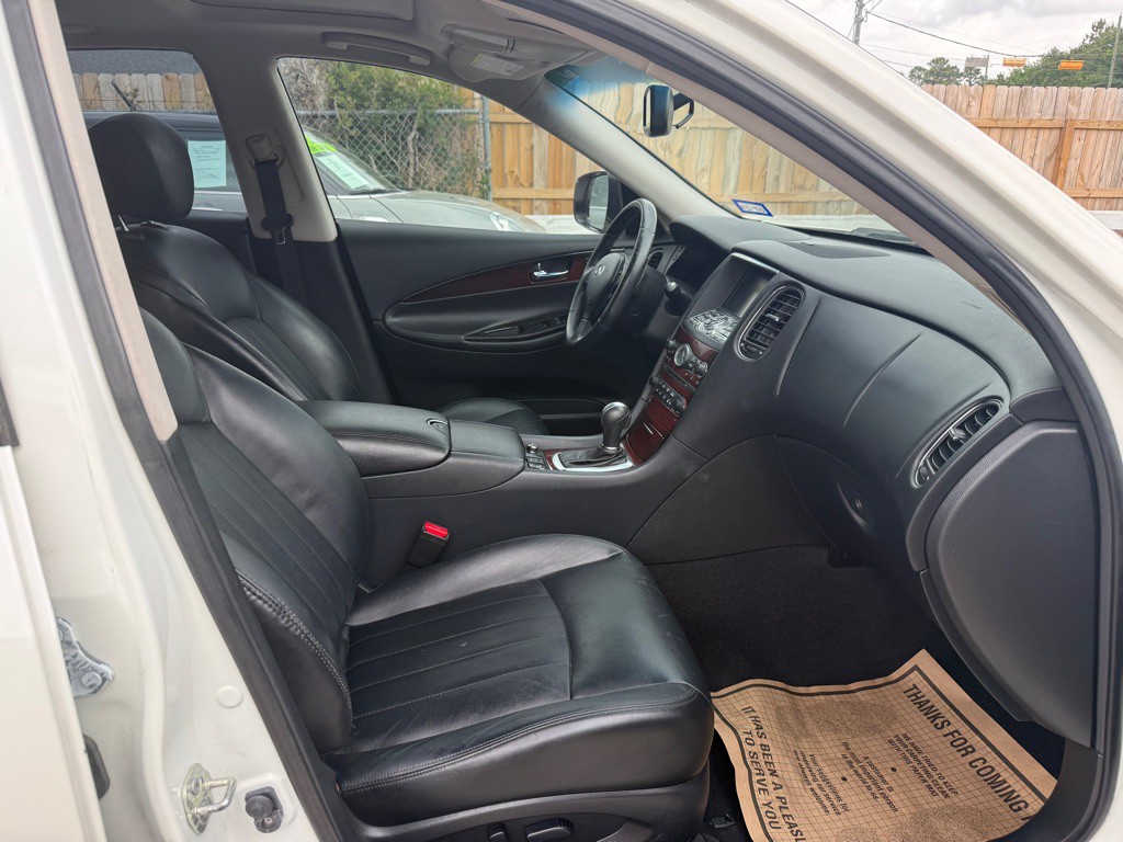 2017 INFINITI QX50 Image 6