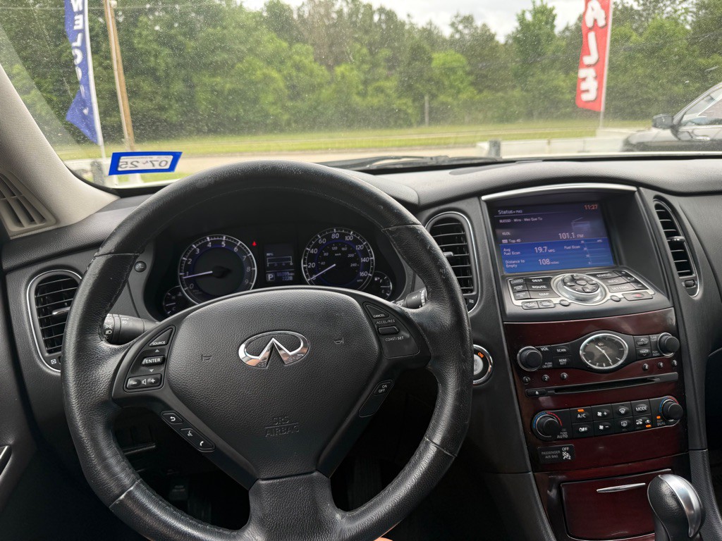 2017 INFINITI QX50 Image 9