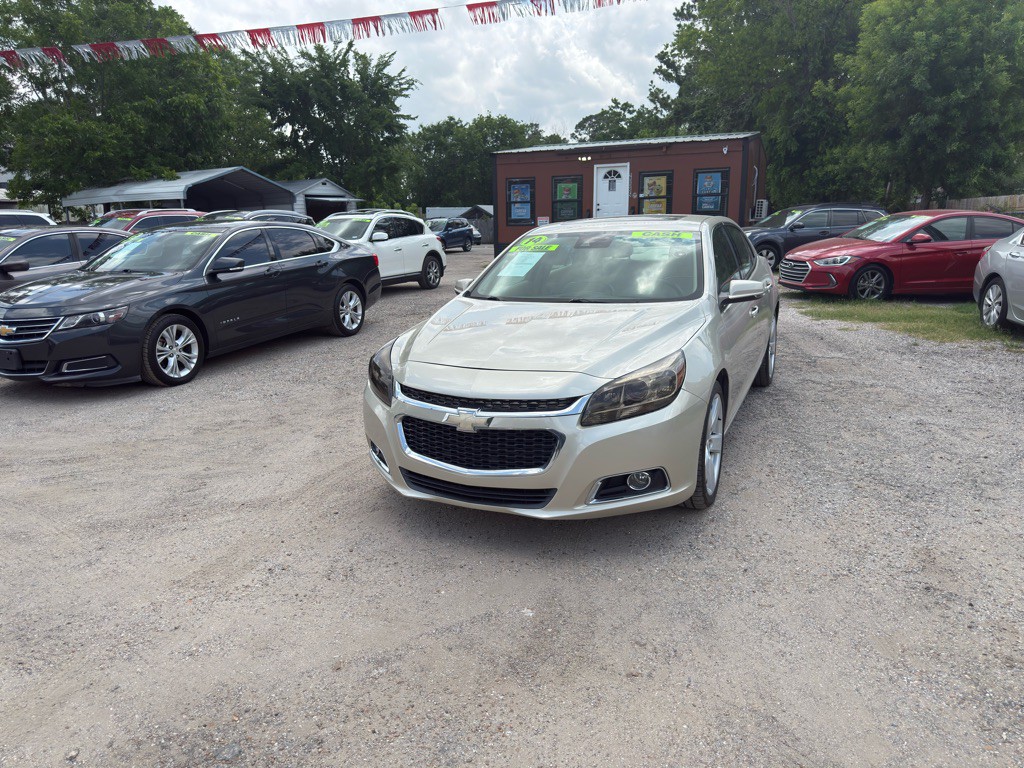 2014 Chevrolet Malibu Image 1