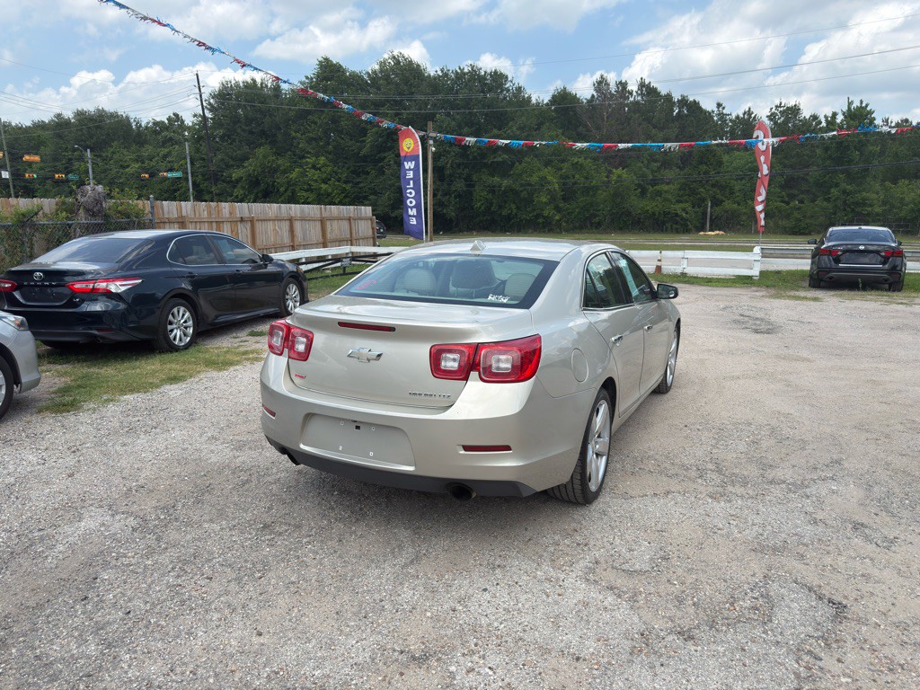 2014 Chevrolet Malibu Image 3