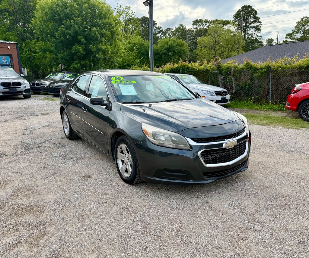2016 Chevrolet Malibu Image 1