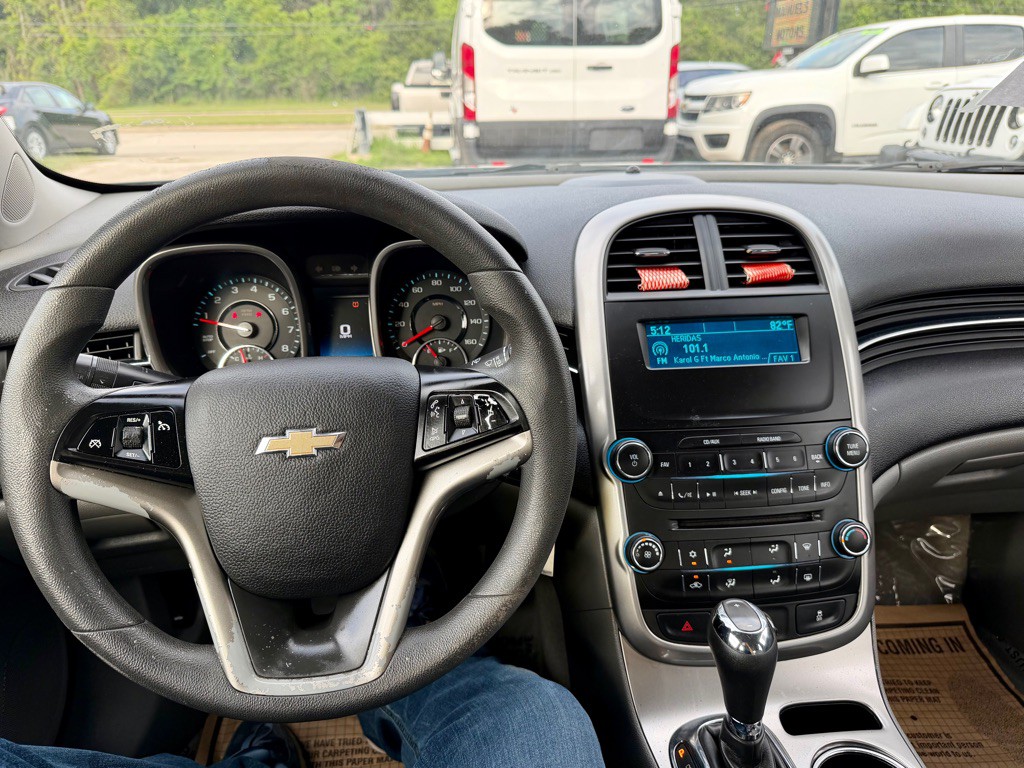 2016 Chevrolet Malibu Image 7