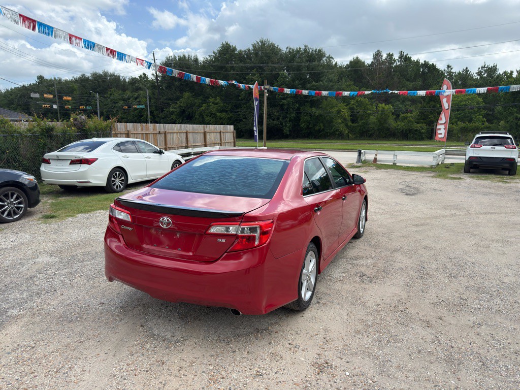 2013 Toyota Camry Image 4