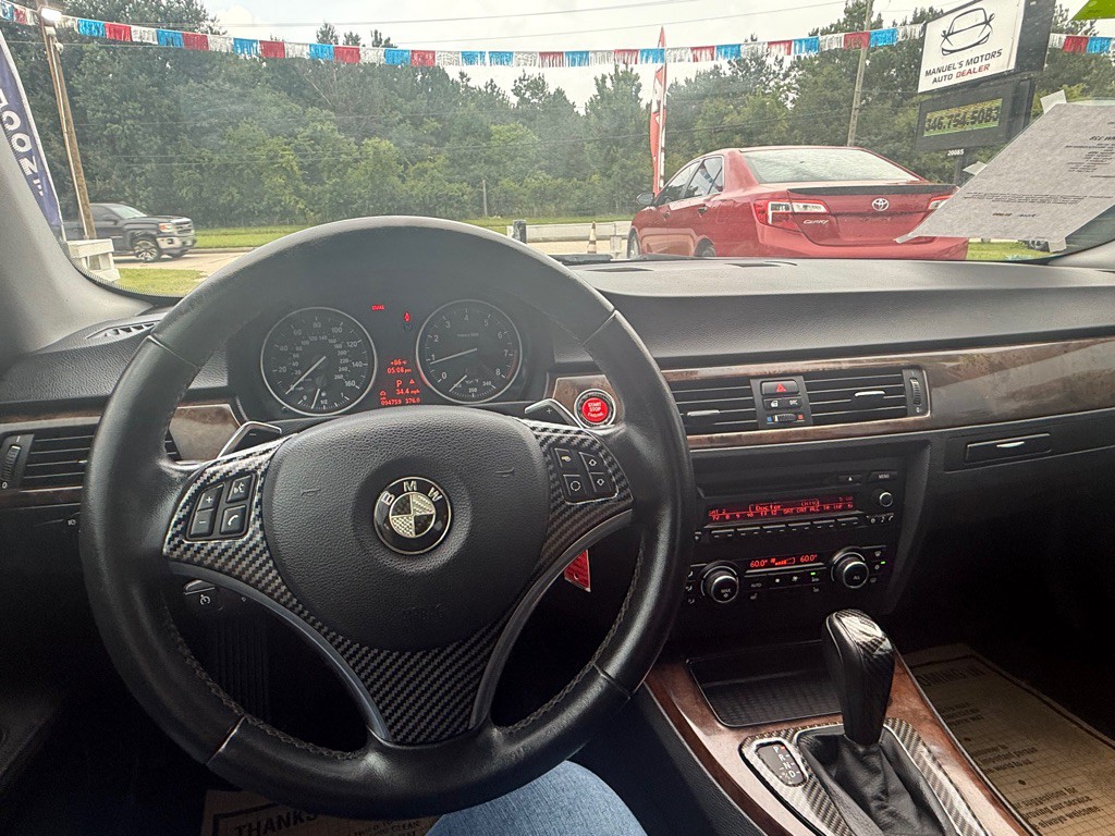 2011 BMW 3 Series Image 7
