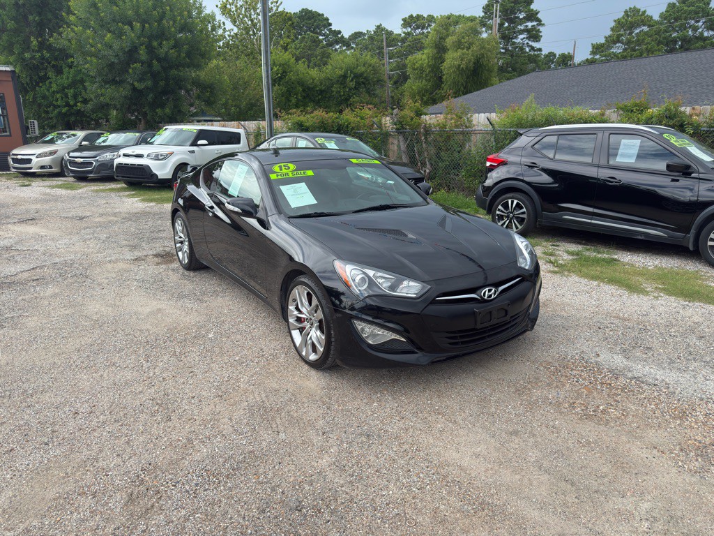 2015 Hyundai Genesis Image 2