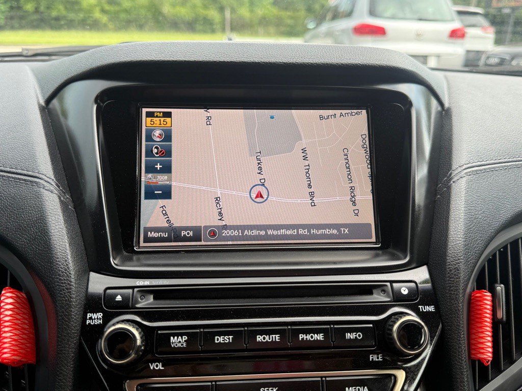 2015 Hyundai Genesis Image 10