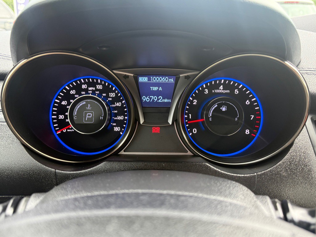 2015 Hyundai Genesis Image 11