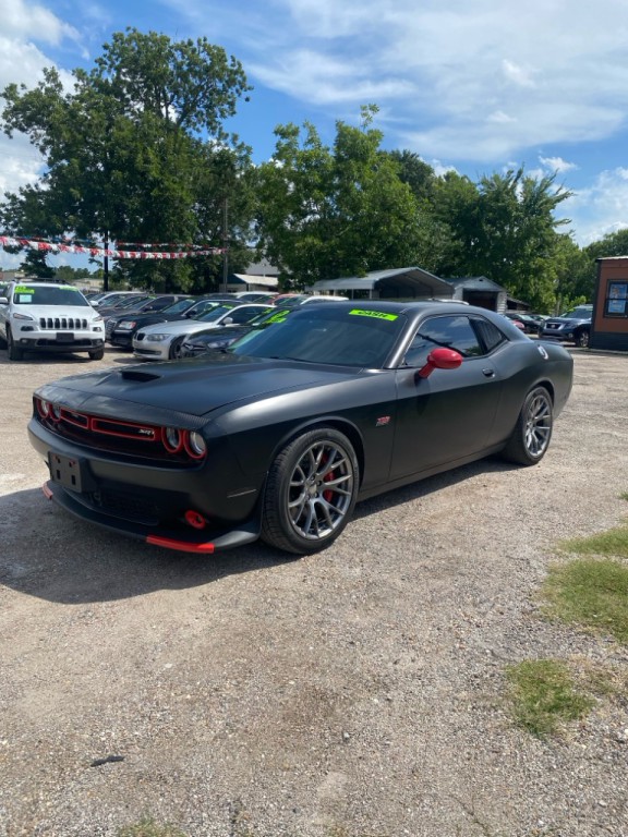 2015 Dodge Challenger Image 1