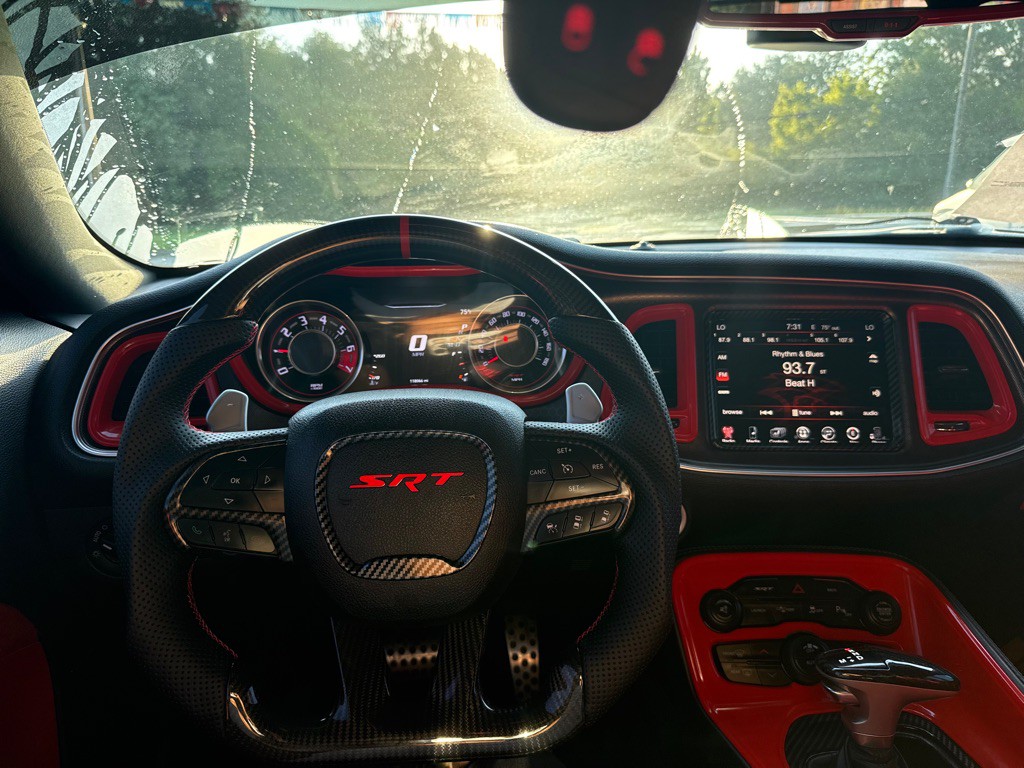 2015 Dodge Challenger Image 10