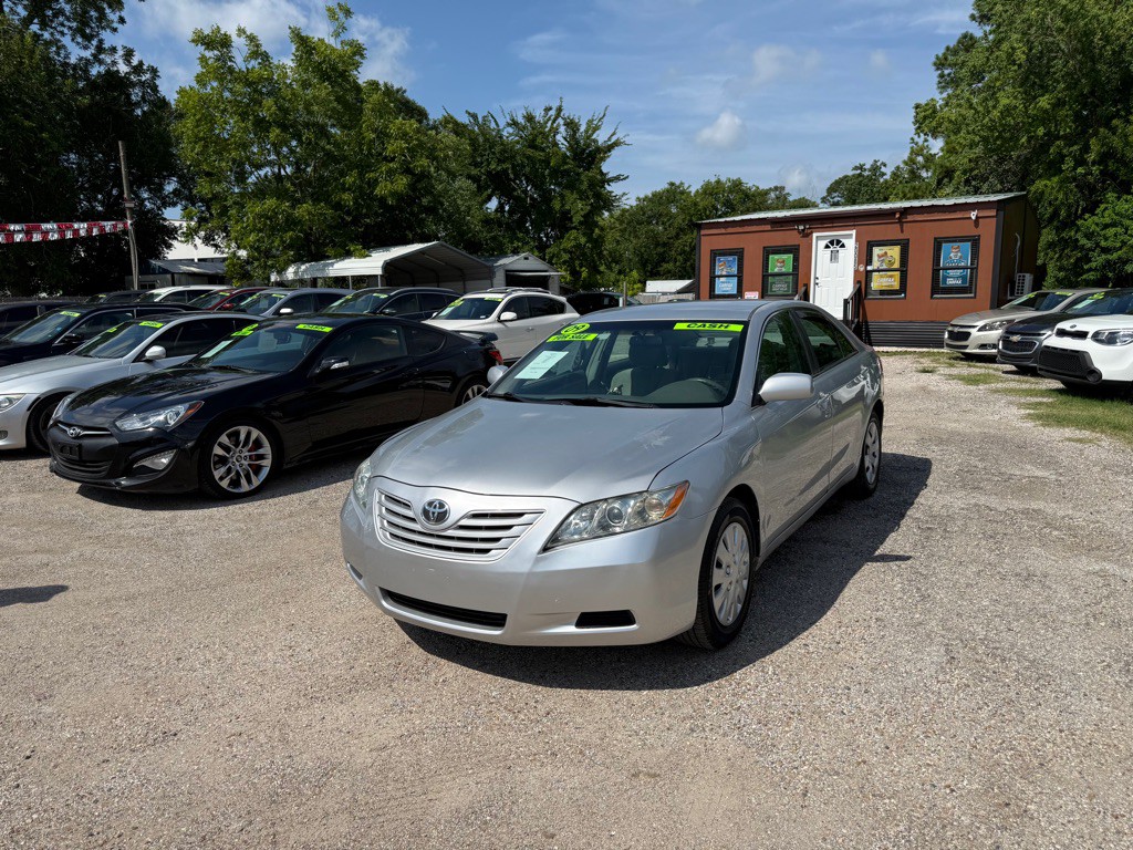 2009 Toyota Camry Image 2