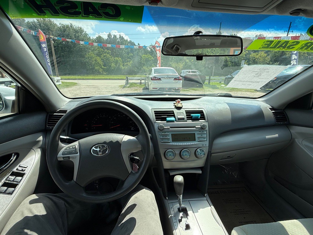 2009 Toyota Camry Image 8