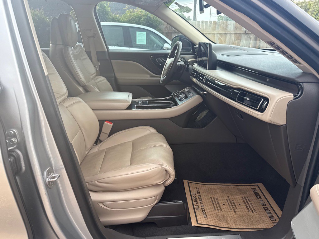 2022 Lincoln Aviator Image 6