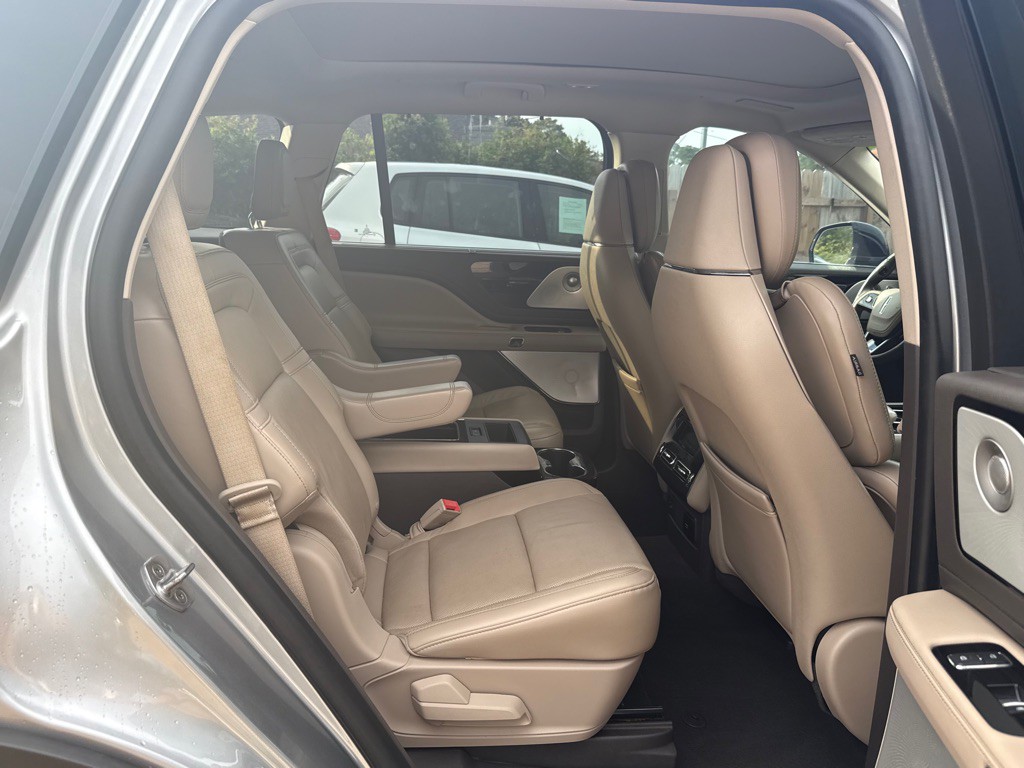 2022 Lincoln Aviator Image 7
