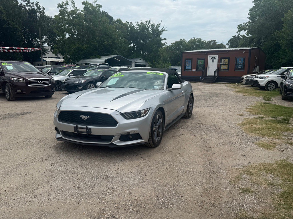 2015 Ford Mustang Image 1