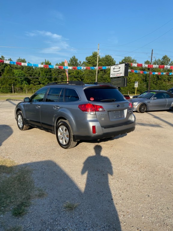2011 Subaru Outback Image 4