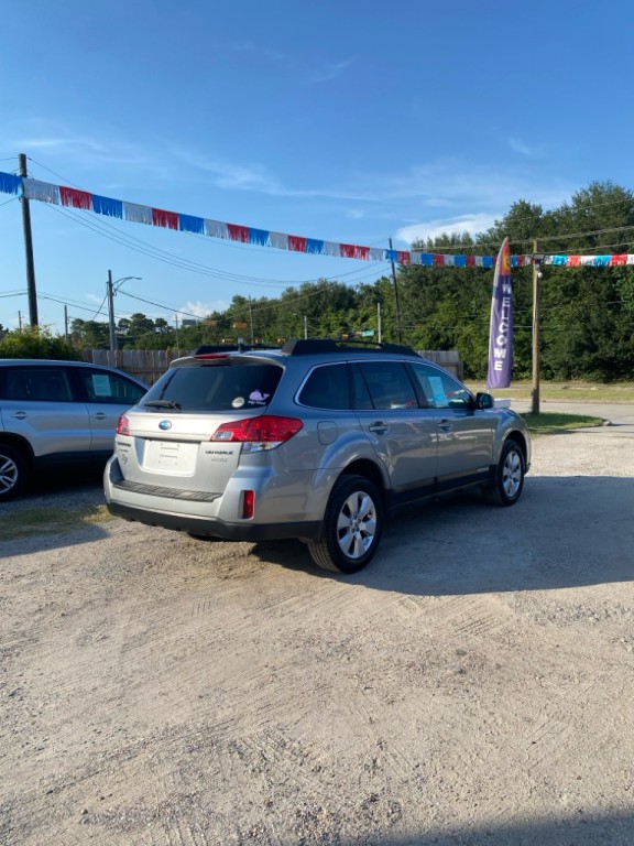 2011 Subaru Outback Image 5