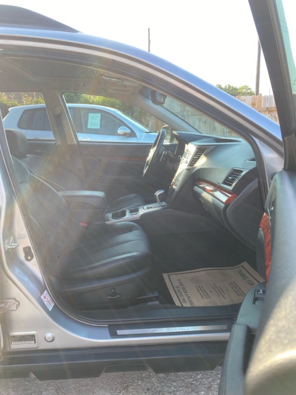 2011 Subaru Outback Image 7