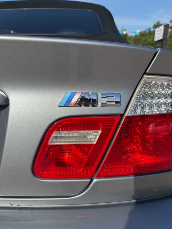 2005 BMW M3 Image 11