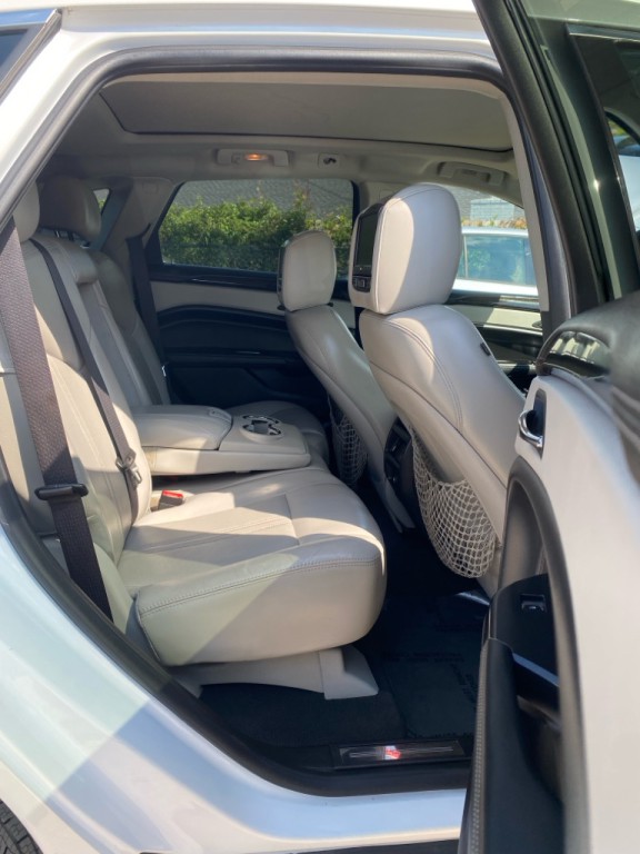 2016 Cadillac SRX Image 8