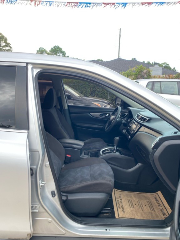 2015 Nissan Rogue Image 6