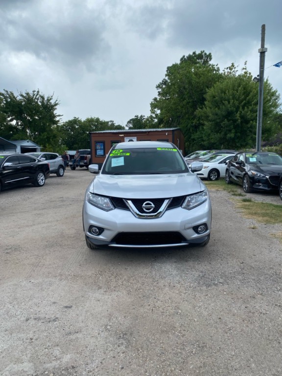 2015 Nissan Rogue Image 2