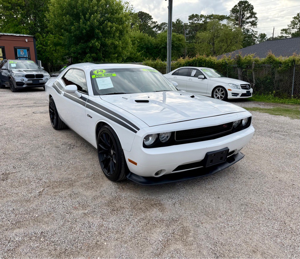 2014 Dodge Challenger Image 1
